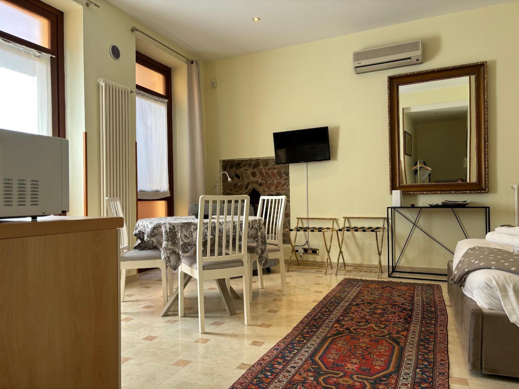 Veronajourneys Emilei Apartamento Verona